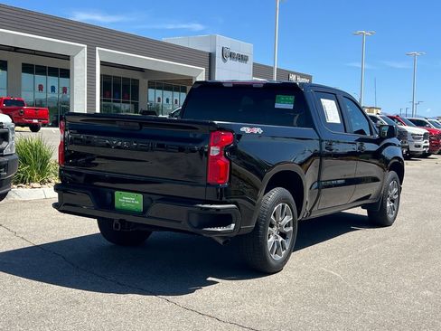 Used 2022 Chevrolet Silverado 1500 RST w/ LPO, Blackout Package AWD/4WD image 7
