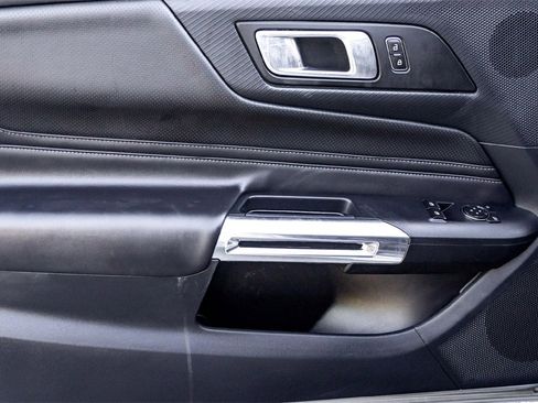 Used 2024 Ford Mustang Premium image 9