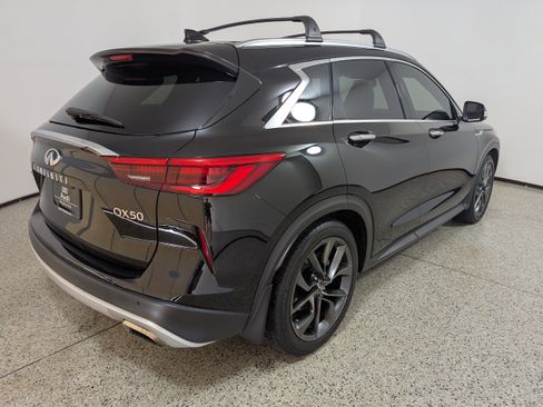 Used 2019 INFINITI QX50 Essential w/ Sensory Package FWD image 7