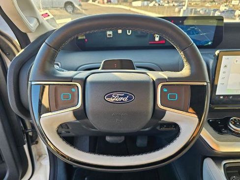 Certified 2025 Ford Expedition Max Platinum image 20