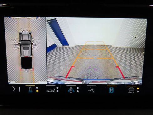 Used 2022 GMC Sierra 1500 AT4 w/ Technology Package image 19