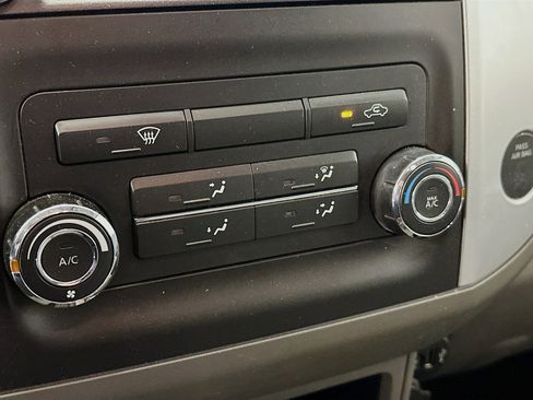 Used 2019 Nissan Frontier SV image 23