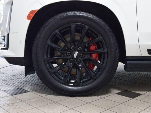 Used 2024 Cadillac Escalade ESV Sport Platinum w/ LPO, ONYX Package AWD/4WD image 29