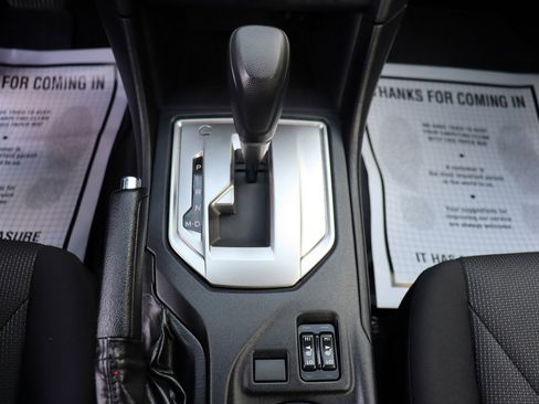 Used 2018 Subaru Impreza 2.0i Premium image 35