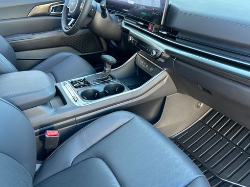 New 2026 Kia Carnival SX image 18