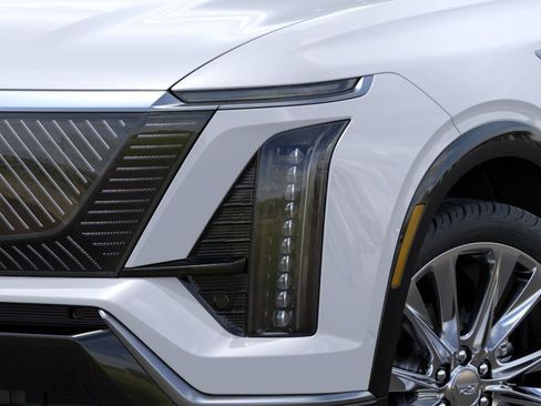 New 2026 Cadillac Vistiq Premium Luxury w/ LPO, Floor Liner Package AWD/4WD image 10