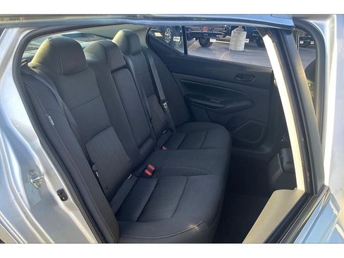 Used 2024 Nissan Altima 2.5 SV image 29