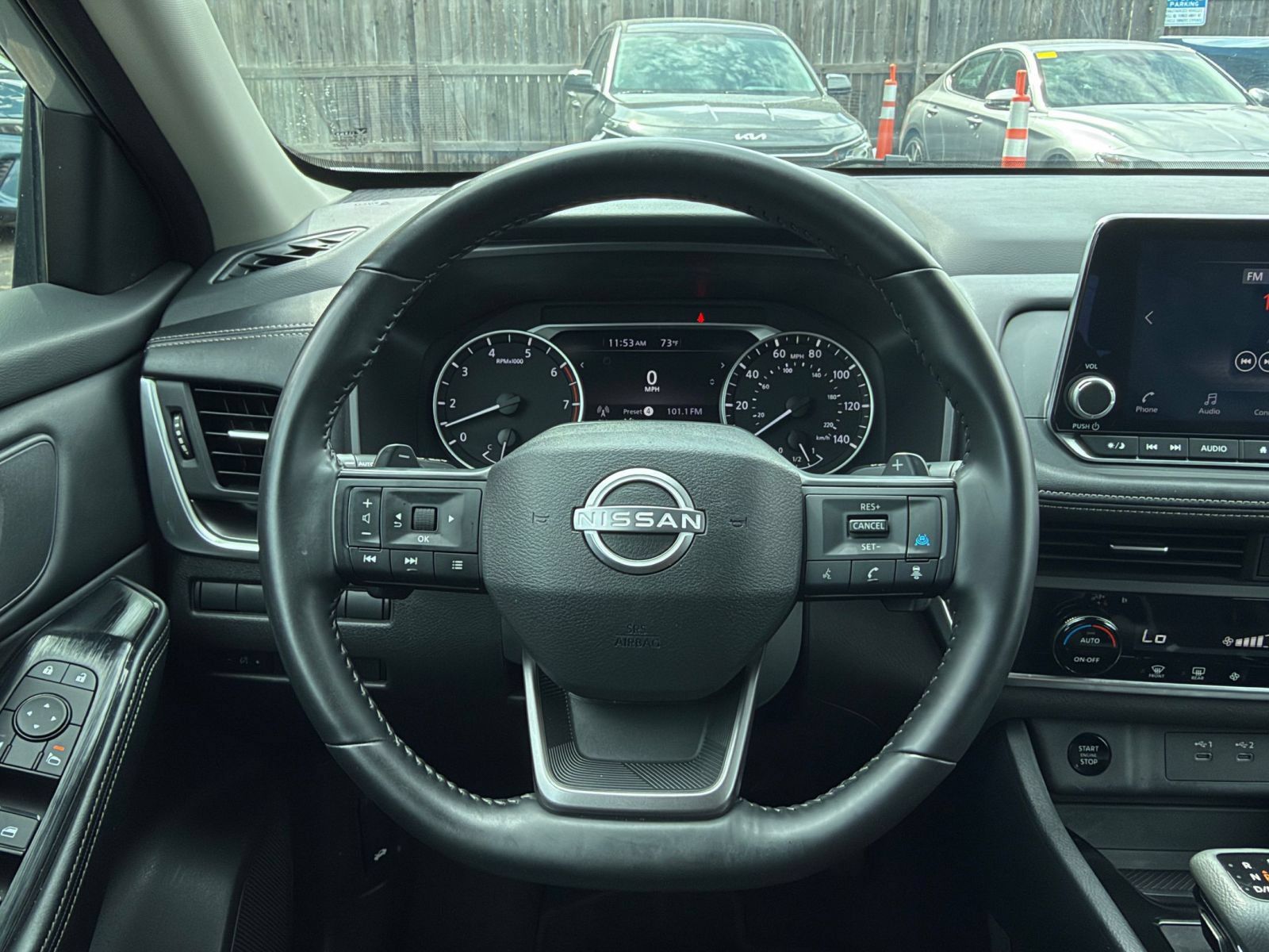 Used 2025 Nissan Rogue SV AWD/4WD image 29