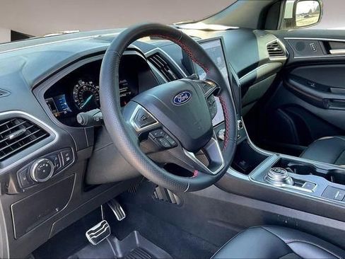 Used 2022 Ford Edge ST-Line image 14