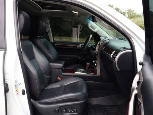 Used 2014 Lexus GX 460 w/ Premium Package AWD/4WD image 27