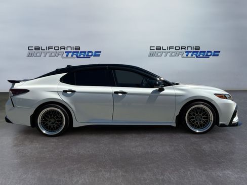 Used 2022 Toyota Camry XSE w/ Navigation Package FWD image 4
