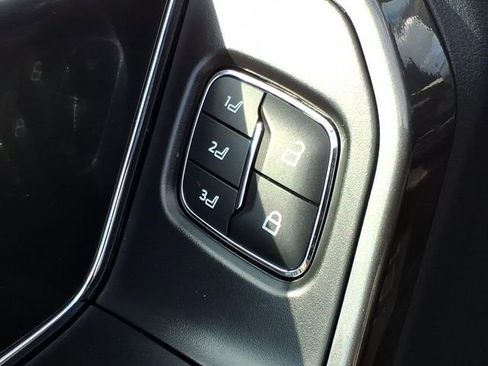 Used 2023 Ford F150 Lariat w/ Equipment Group 502A High AWD/4WD image 18