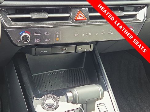 Used 2025 Kia Niro EX image 19
