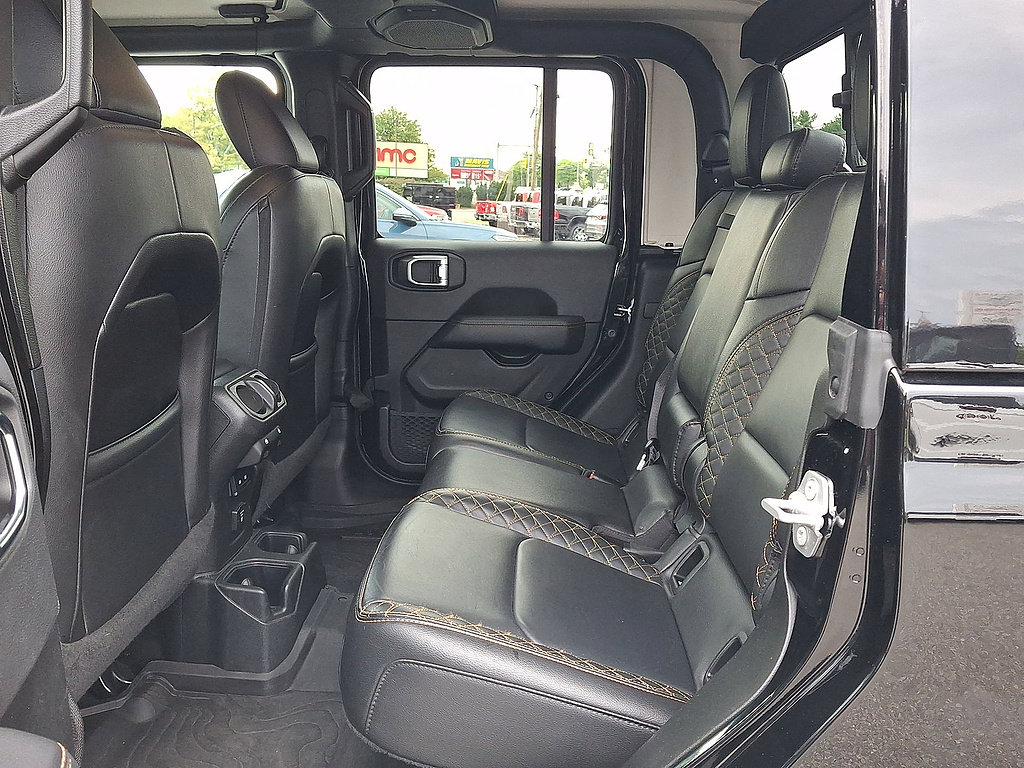 Used 2023 Jeep Gladiator Overland AWD/4WD image 26