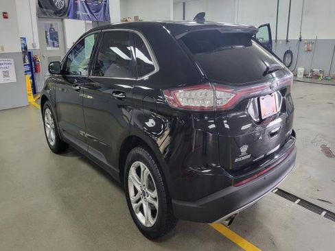 Certified 2018 Ford Edge Titanium w/ Technology Package AWD/4WD image 3