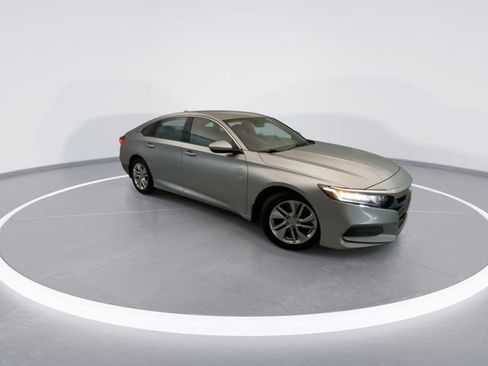 Used 2018 Honda Accord LX image 8
