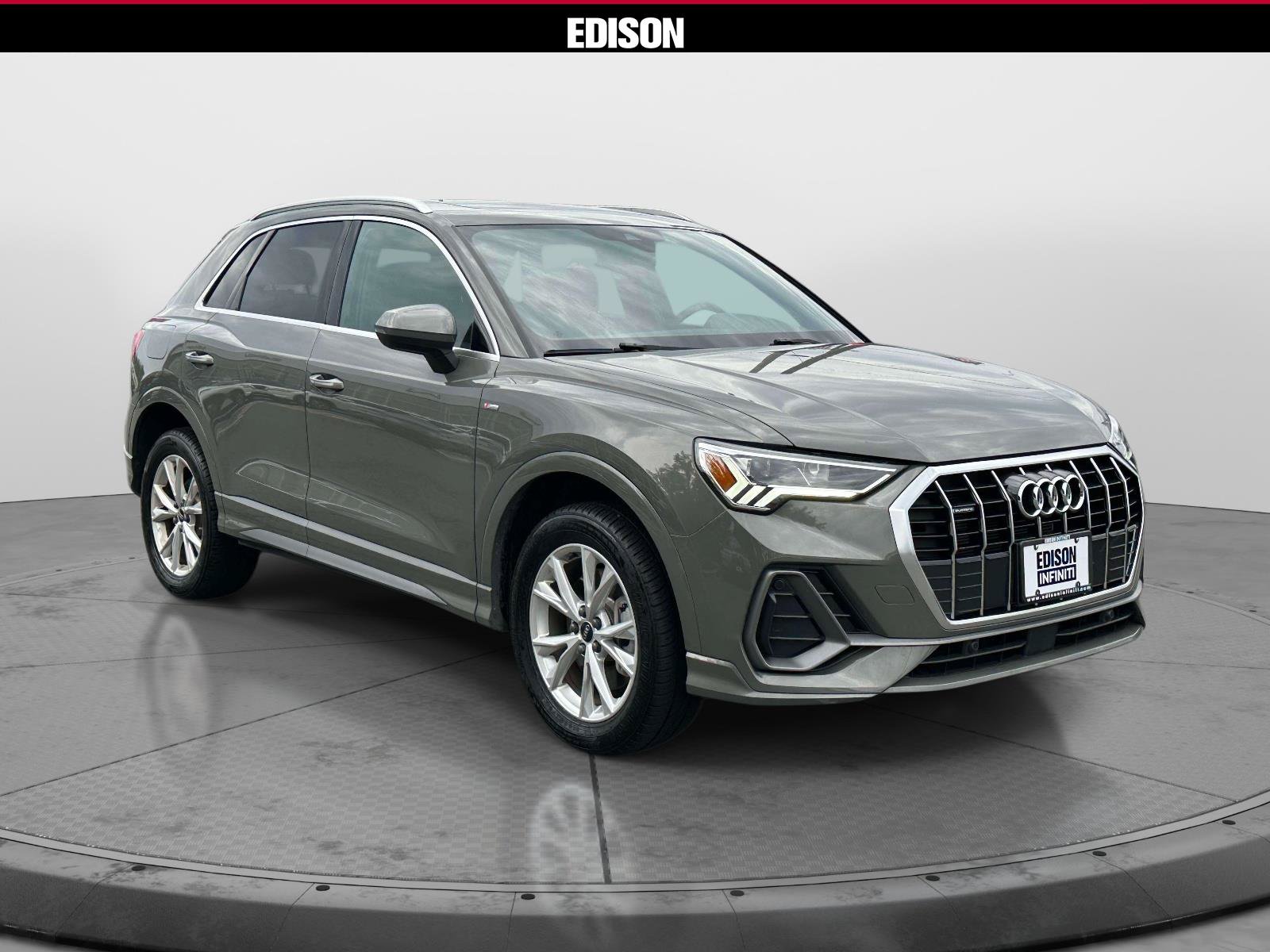 Used 2025 Audi Q3 2.0T Premium AWD/4WD image 1
