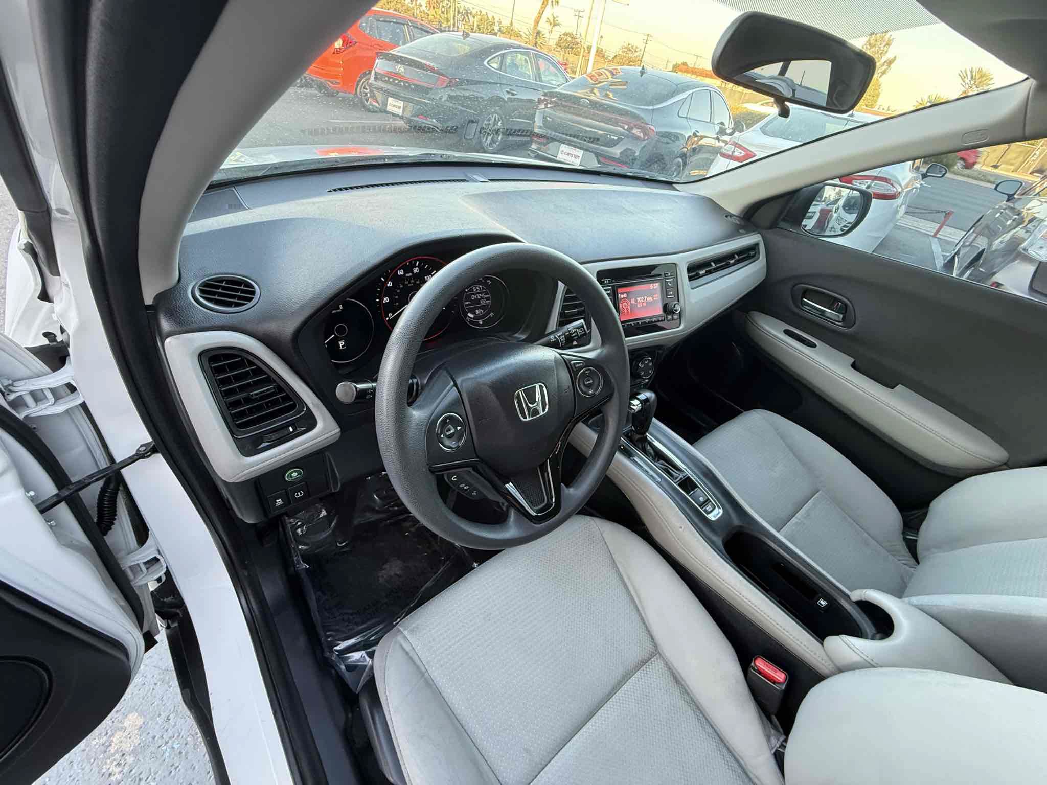 Used 2020 Honda HR-V LX image 92