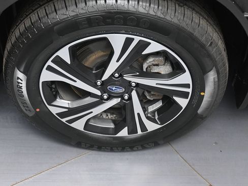 Used 2024 Subaru Crosstrek 2.0i Premium AWD/4WD image 19
