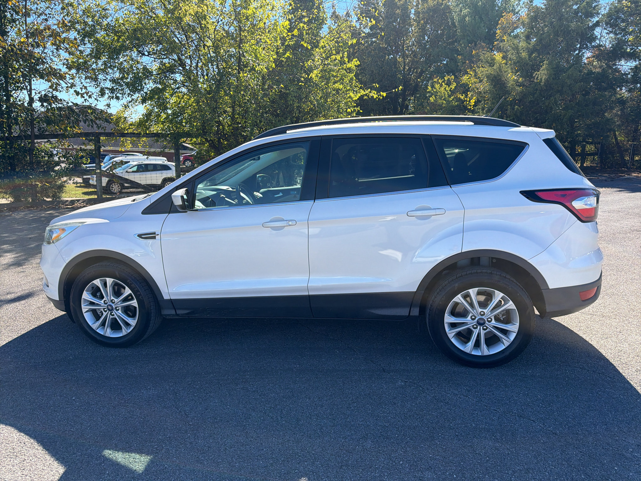 Used 2018 Ford Escape SEL w/ Ford Safe & Smart Package FWD image 21