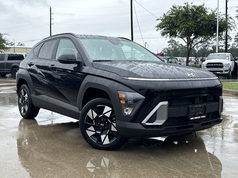 Used 2025 Hyundai Kona SEL AWD/4WD image 2