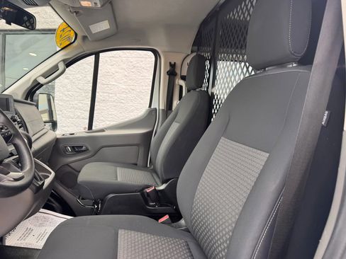 Used 2024 Ford Transit 250 Low Roof w/ Exterior Upgrade Package image 10