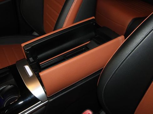 Used 2023 Mercedes-Benz GLC 300 image 21