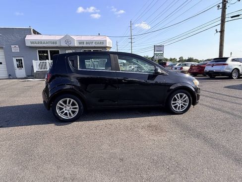 Used 2016 Chevrolet Sonic LT w/ Fun and Sun Package FWD image 38