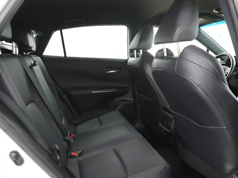 Used 2021 Toyota Venza XLE w/ Activity Package (TMS) AWD/4WD image 12