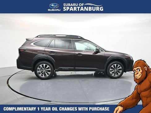 Used 2025 Subaru Outback Limited AWD/4WD image 6