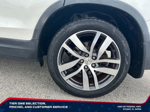 Used 2017 Honda Pilot Touring image 14