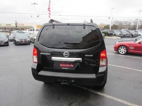 Used 2012 Nissan Pathfinder Silver w/ DVD Entertainment Pkg AWD/4WD image 4
