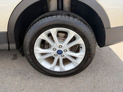 Used 2017 Ford Escape SE AWD/4WD image 14