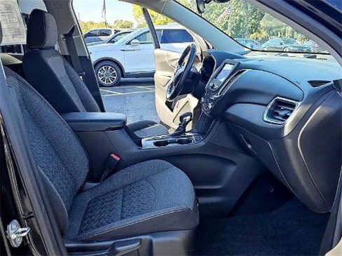 Used 2022 Chevrolet Equinox LT image 25