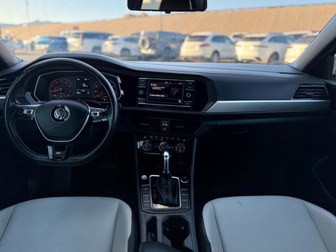 Used 2019 Volkswagen Jetta R-Line w/ R-Line Cold Weather Package image 18