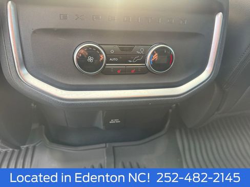 Certified 2025 Ford Expedition Platinum w/ Driver's Package AWD/4WD image 24