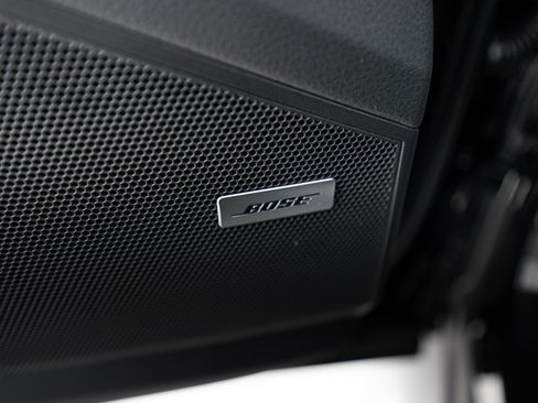 Certified 2025 Porsche Cayenne image 19