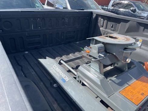 Used 2022 Ford F250 Platinum w/ Tremor Off-Road Package image 9