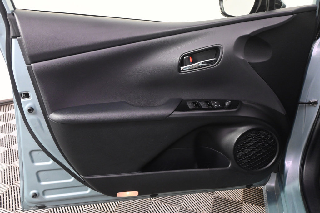 Used 2020 Toyota Prius XLE AWD/4WD image 22
