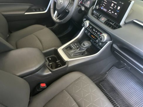Used 2024 Toyota RAV4 XLE w/ Convenience Package AWD/4WD image 16
