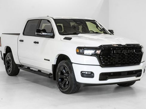 Used 2025 RAM 1500 Big Horn AWD/4WD image 6