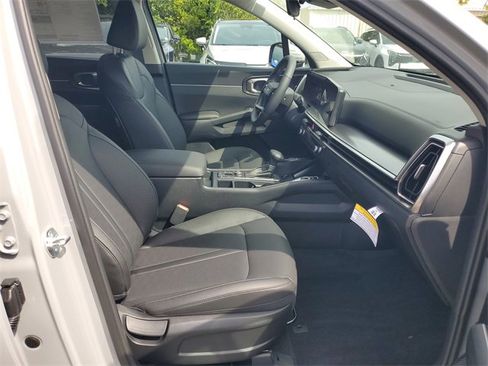 New 2026 Kia Sorento S w/ S Panoramic Sunroof Package image 7