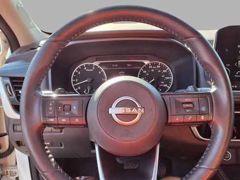 Used 2023 Nissan Rogue SL w/ SL Premium Package FWD image 13