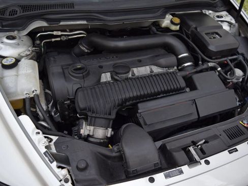 Used 2011 Volvo V50 T5 image 92