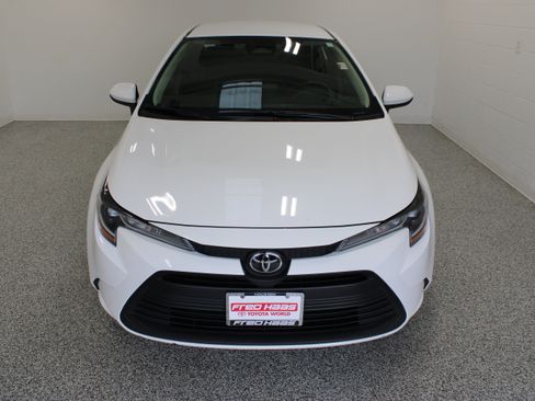 Used 2024 Toyota Corolla LE FWD image 3