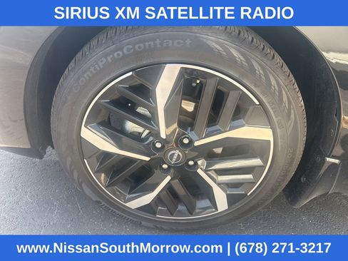 Used 2025 Nissan Versa SR w/ Trunk Package image 4