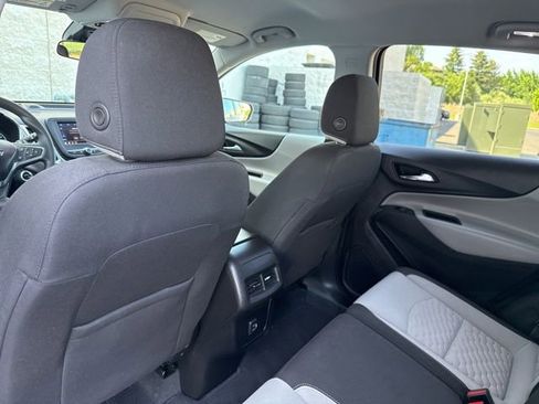 Used 2020 Chevrolet Equinox LS w/ LS Convenience Package AWD/4WD image 19