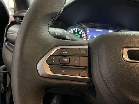 Used 2022 Jeep Compass Latitude FWD image 27