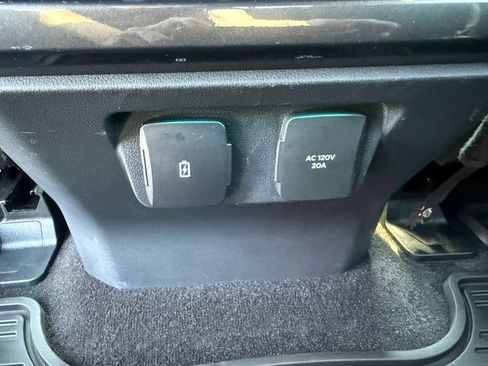 Used 2021 Ford F150 XLT w/ Equipment Group 302A High RWD image 47