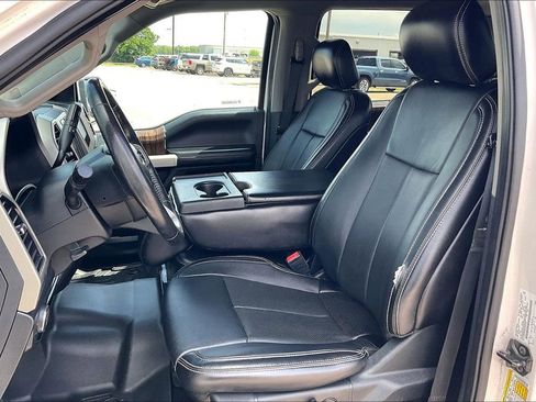 Used 2019 Ford F150 Lariat w/ Equipment Group 501A Mid AWD/4WD image 18